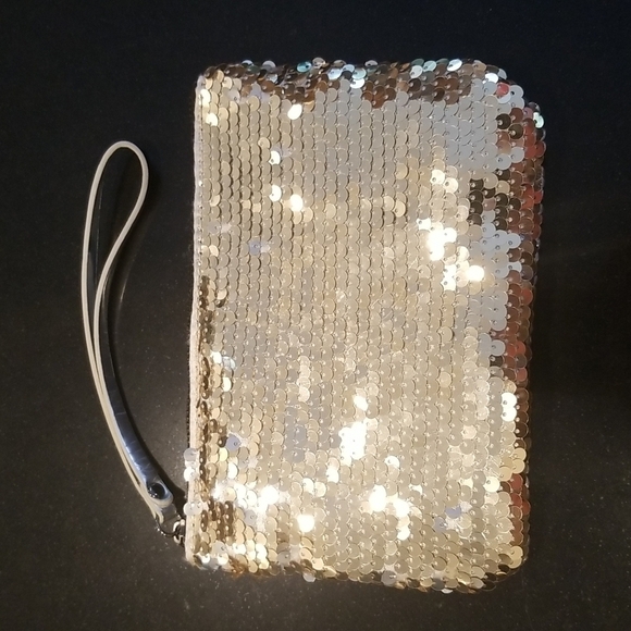 💕BCBGERATION💕 Sequin Wristlet Clutch ~ Gold - Picture 2 of 6